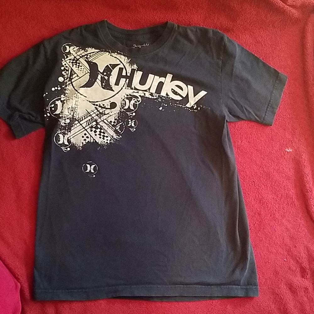 Hurley t shirt